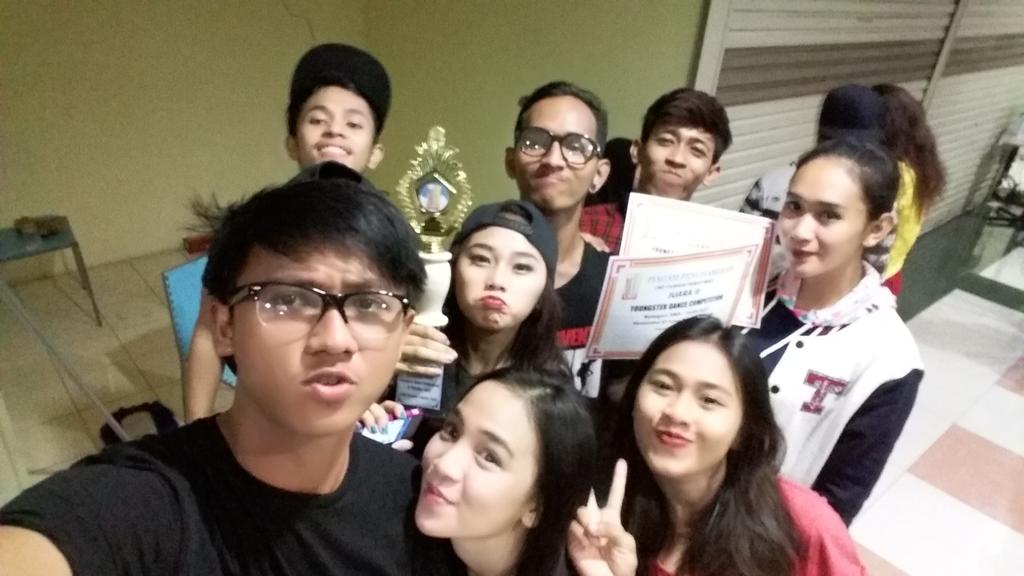 bendicioncrew's tweet photo. 1st and 2nd place at youngster dance competition @ cbd https://t.co/EI54Pj2Tv9
