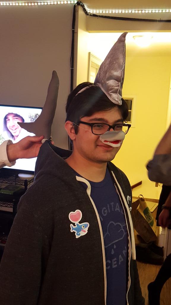 Jw0x47's tweet photo. @pgandhi_ Went as Sammy the shark for Halloween this year! @jlajx @digitalocean https://t.co/gMumIY2KgH