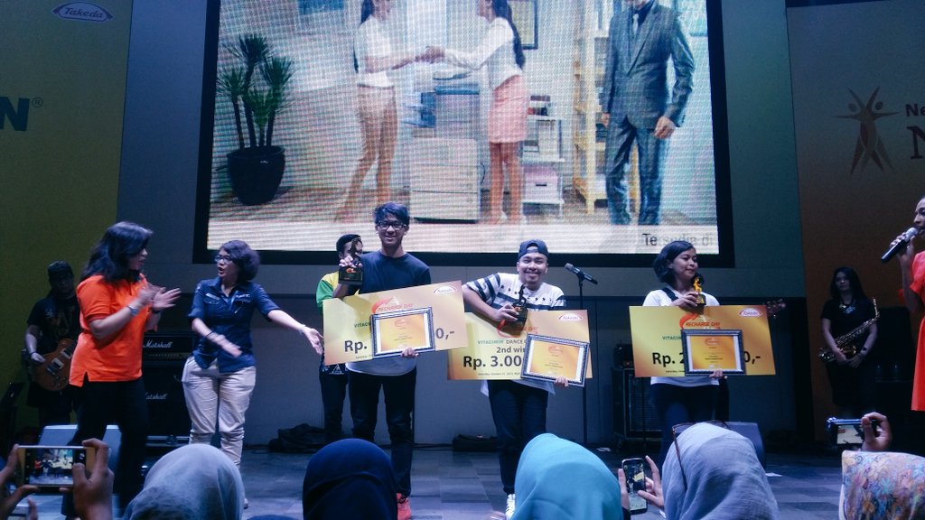 1st place at vitacimin net. Tv recharge day dance conpetition