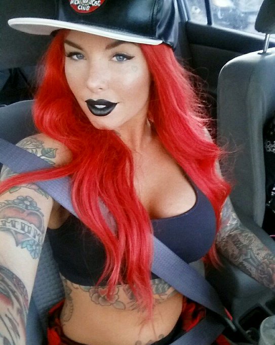 Halloween is everyday for me https://t.co/0nkJ99bVZg