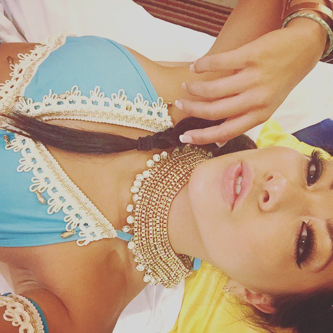 My Halloween costume princess jasmine💘💘🎃🎃👻👻 https://t.co/zmb5vH0bkQ