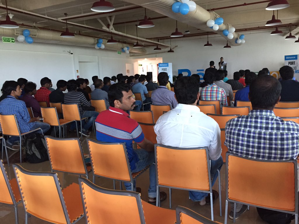 BeReviewsZOHO's tweet photo. The energy in here is beyond!! #BehanceReviews #zoho https://t.co/6JFZnsH9QD