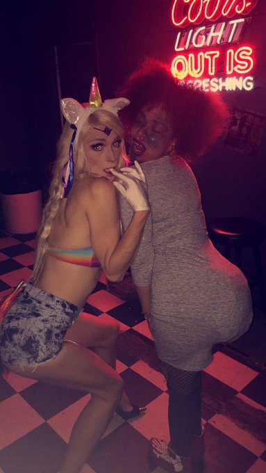 Ass ass asss https://t.co/bMhn8nGxkc<a href="/tag/fan"class="tags"><span>#fan</span></a>