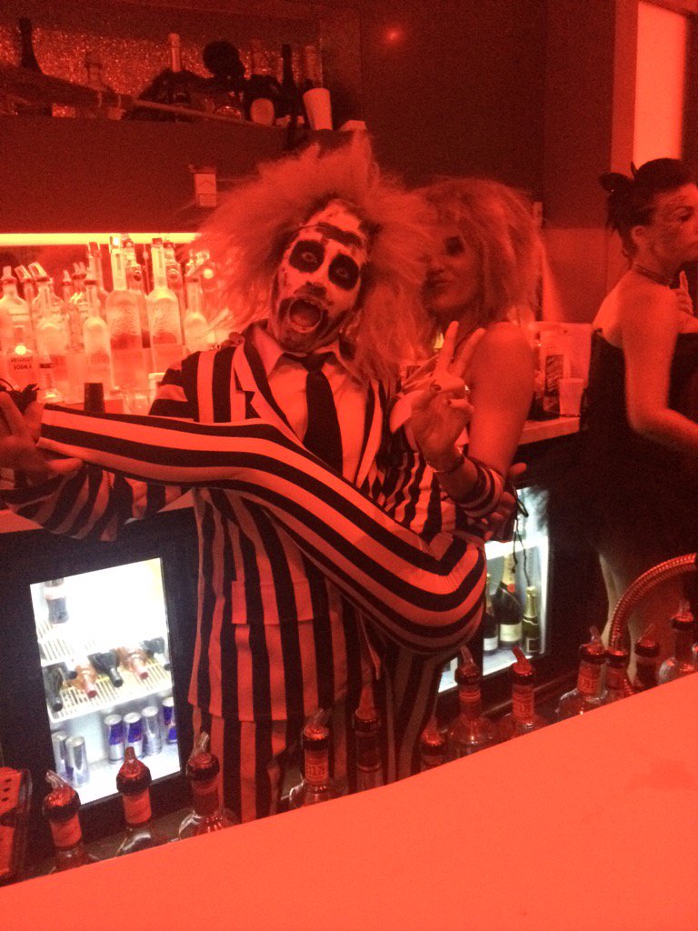 fayesimmons07's tweet photo. @nubar_essex Beatle juice love it https://t.co/55zL3kdOYY