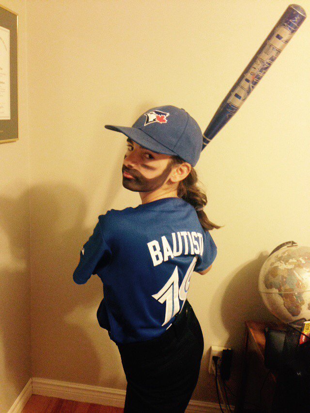 donmacnb's tweet photo. Great season Jose @JoeyBats19 #JoeyBats19Halloween https://t.co/OOy164vUMN