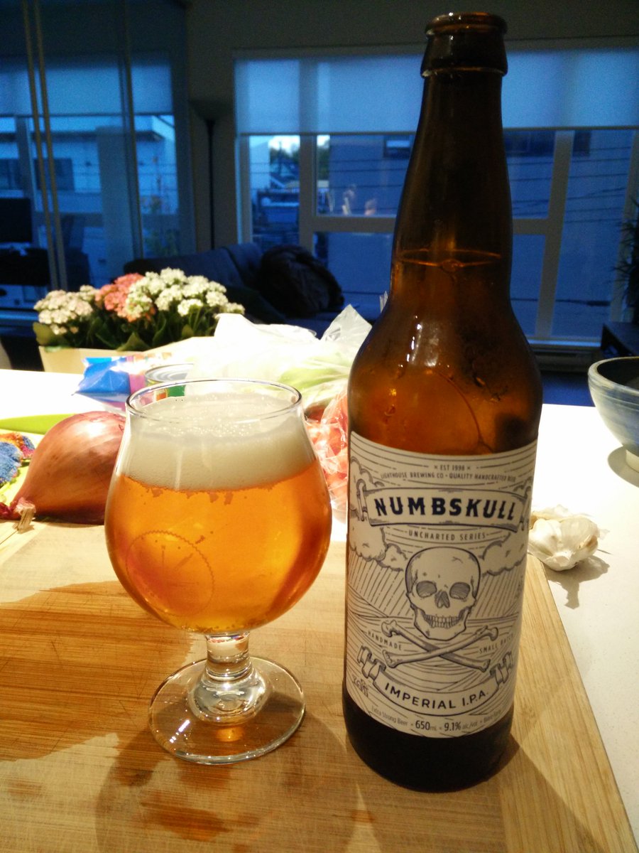 BC_Beer_Guide's tweet image. Loving the labels -  @LighthouseBeer Numbskull -  Happy Halloween! 🎃 #bcbeer