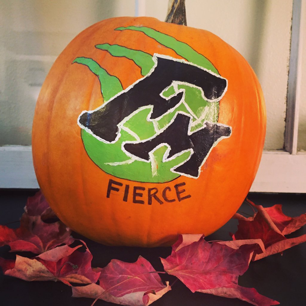 FMFierce's tweet photo. Happy Halloween from the FM Fierce! Third week of fall ball league tomorrow! #gofierce https://t.co/fXd7xk9K8l