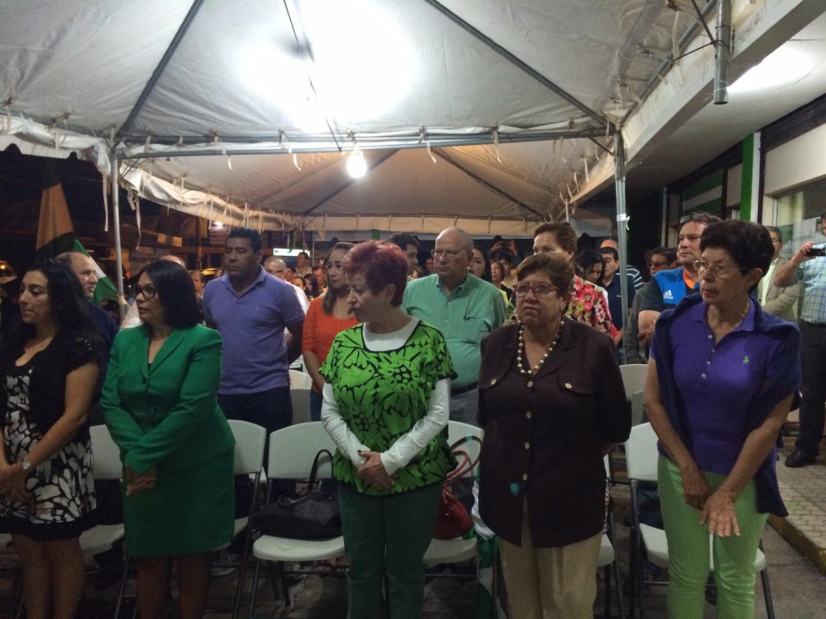 plncr's tweet photo. #Enestemomento se lleva a cabo la inauguración de la casa de Campaña de Desamparados. Se encuentra @GilberthAlcalde https://t.co/Pe8I2ulGRJ