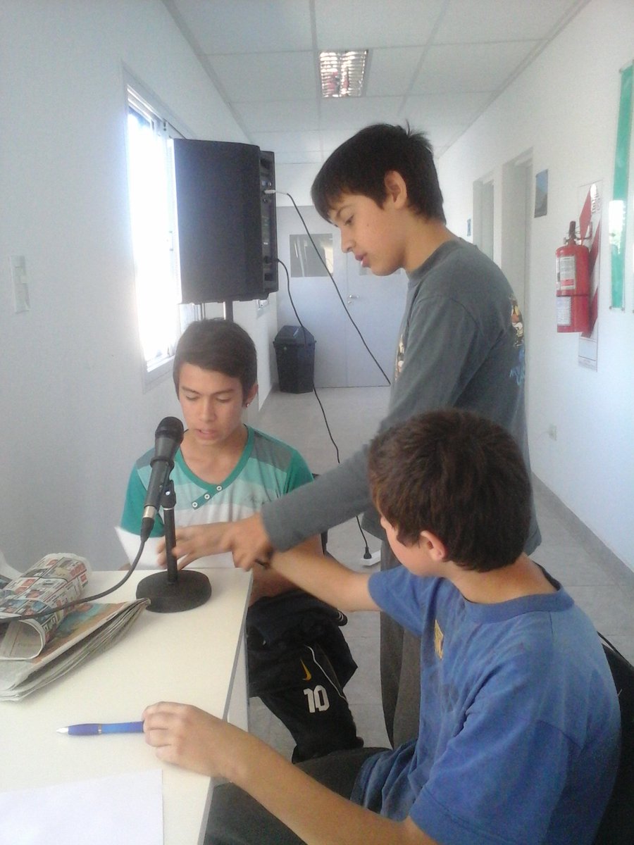 Cepla250's tweet photo. #TardedeSábado en #Cepla250! Mate, fútbol, percusión y radio abierta! @lernergabriel @Pablolopezfiori @PrensaRoca https://t.co/OivyZYxLKt