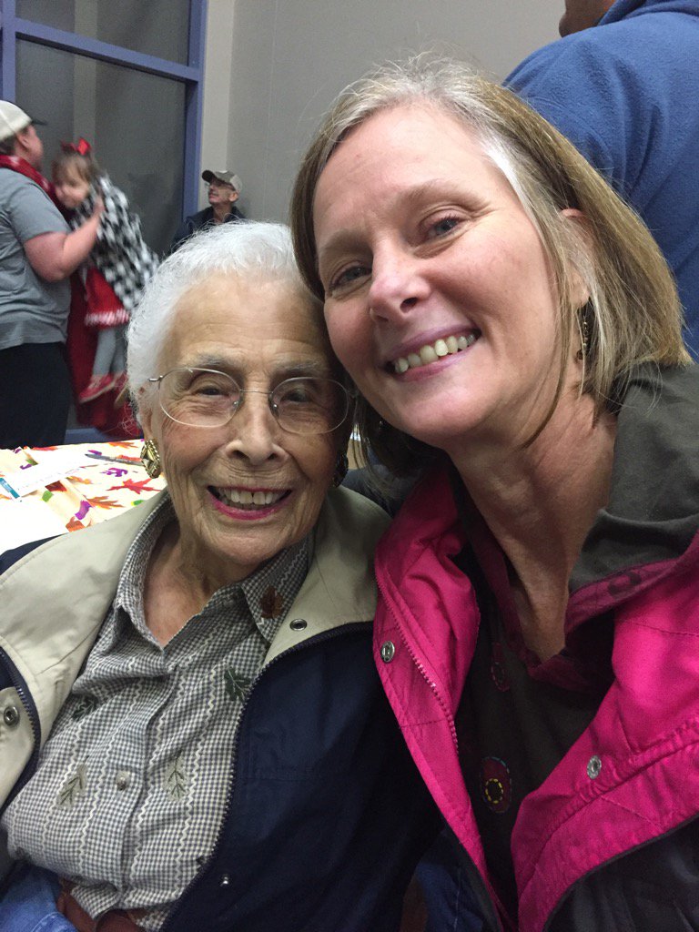 stuartbell643's tweet photo. .@lbell_bell n birthday girl Doris on her 90th bday. #fallfest2015 #fbccenterton https://t.co/xragbTG3I3