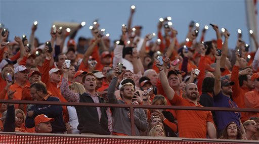AP_Top25's tweet photo. Is #Clemson making a case for No. 1? @ralphDrussoAP looks ahead to the #CFP2015 rankings: https://t.co/0V6NAmqKsy https://t.co/YJTLcDIBdJ