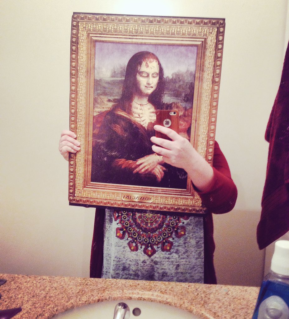 holycatswhatnow's tweet image. ready 2 party. call me ok. #moaninglisa