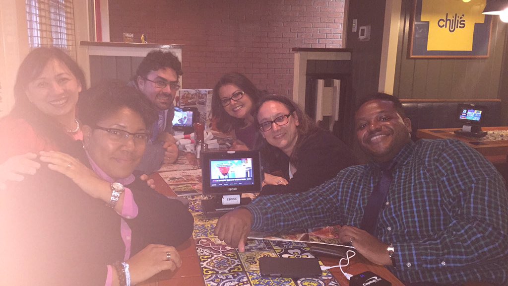 akgonzal327's tweet photo. Reunited with my loves #jj2015 @Juanifera @lemrrw https://t.co/kYMB6gZLEa