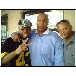 mackdrama1017's tweet photo. @MikeTyson @DJWhooKid @Shade45 @rosenberg sup Mike Tezze its been a minute #LasVegas You, HotShot Holly #Chucch & OG https://t.co/6lumWMtMuA