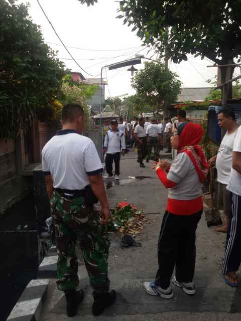 Monitoring Kerja Bakti Masal bersama Almabar Lokasi  RW 07 / Warakas Kec Tj Priok
