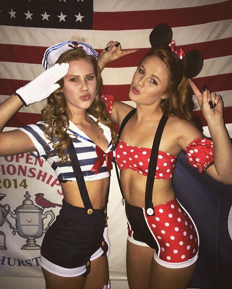 ZackKuznia's tweet photo. There's two kinds of girls in this world https://t.co/bPvCK29Oph