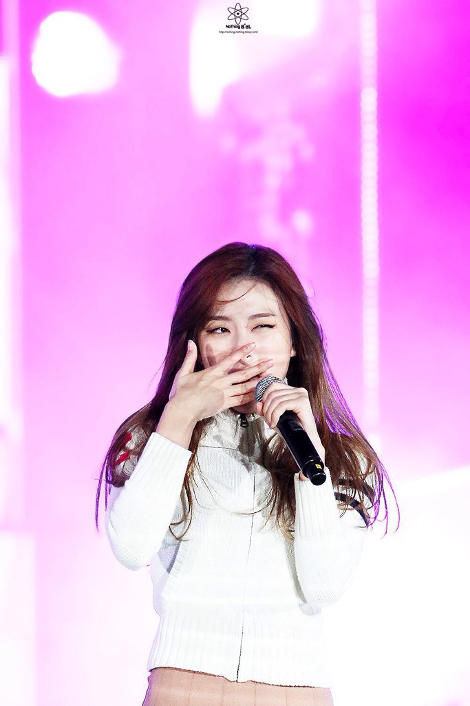 SeulgiUpdates's tweet photo. [HQ] 151030 RED VELVET Seulgi at Changwon KPOP World Festival 
cr: Nothing B'eL https://t.co/qvKt2zwhsp