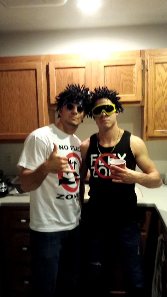 KurtBeining's tweet photo. @RaeSremmurd @mitchhintz #safesexandpaychecks
#letmeseeyougetlowlikelimbo
#gottaairtightschedule
#youngtrendsetter https://t.co/UYHVNeC4RO