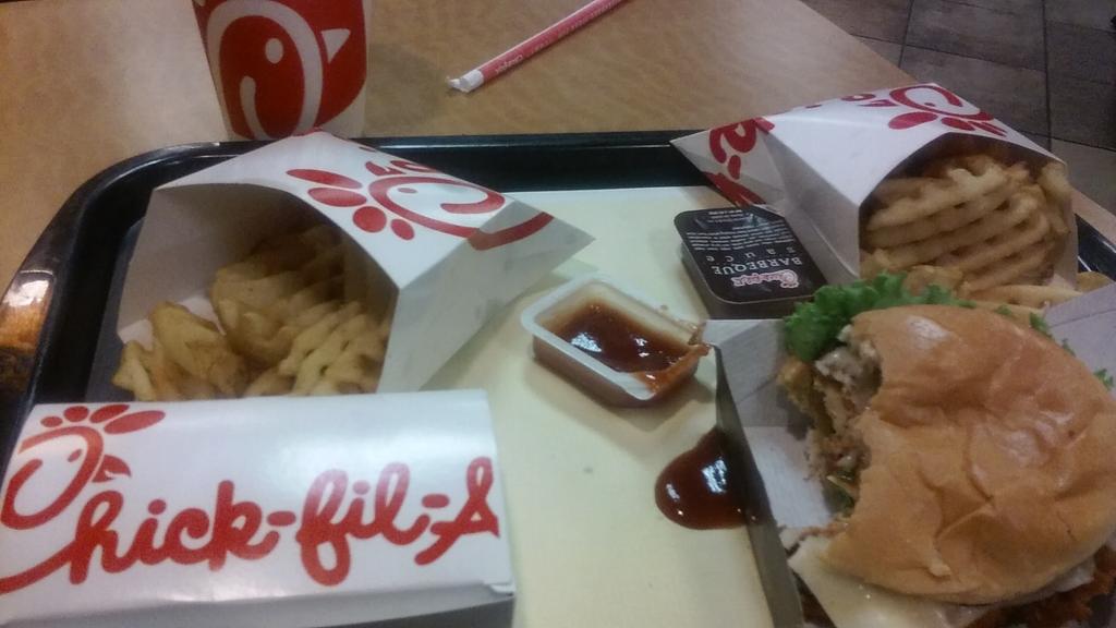 kre8_intel's tweet photo. @ChickfilA Happy Halloween!! https://t.co/Ae5BcHJraH