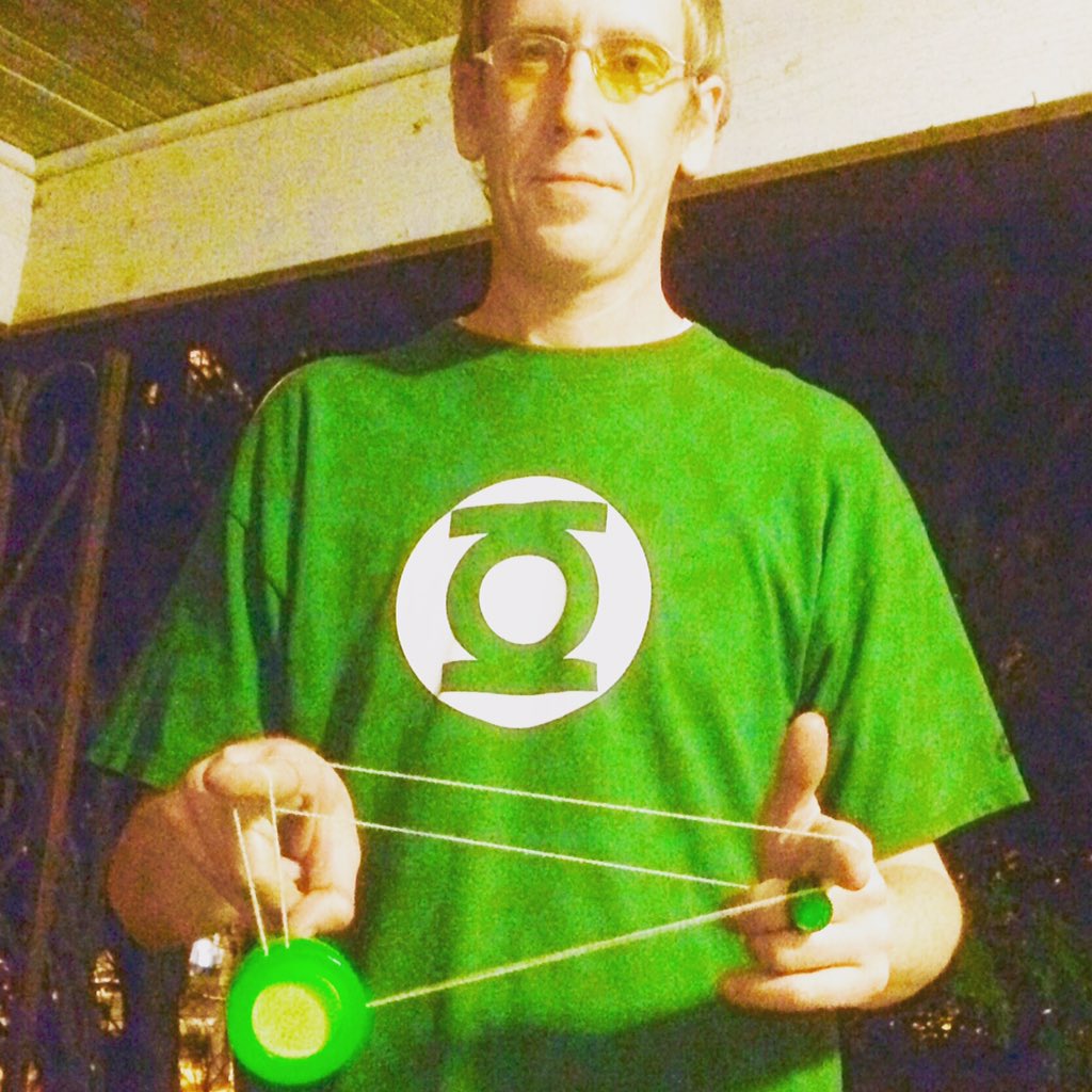 JamesGates01's tweet photo. Happy #Halloween!
#Yoyo #yyfReplayPro @yoyofactory #GreenLantern #GL #comics #DC #DCHalloween #TrickOrYoyo #JGyoyo https://t.co/Ec1VZau1Mn