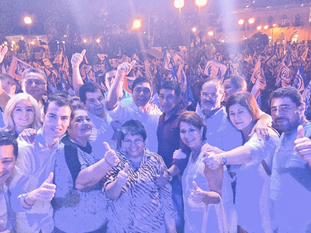 SOFIA_SC_'s tweet photo. #FiestaPorLaDemocracia los mejores ánimos #Colima por la anulación de la elección  @GustavoMadero @JL_Preciado_ https://t.co/qUvhJSk1fQ