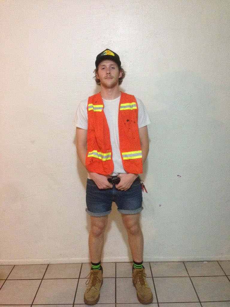 cdalyIII's tweet photo. heard you need something hammered #ConstructionPuns https://t.co/BauebrsXF3