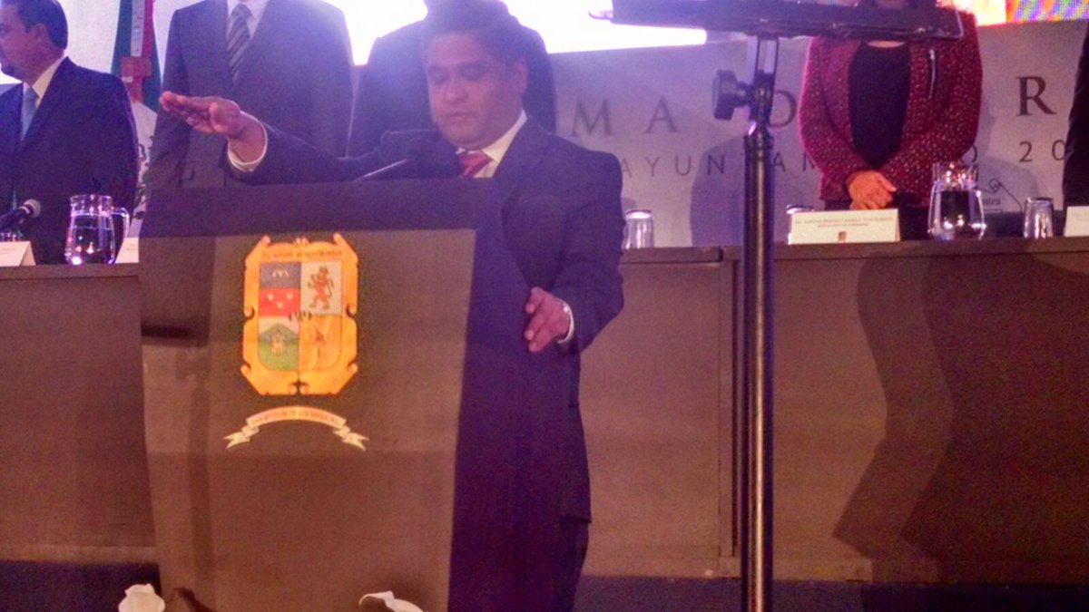 @VictorFuentesSN nuevo alcalde de San Nicolás de los Garza felicidades #enhorabuena #FelizSabado
