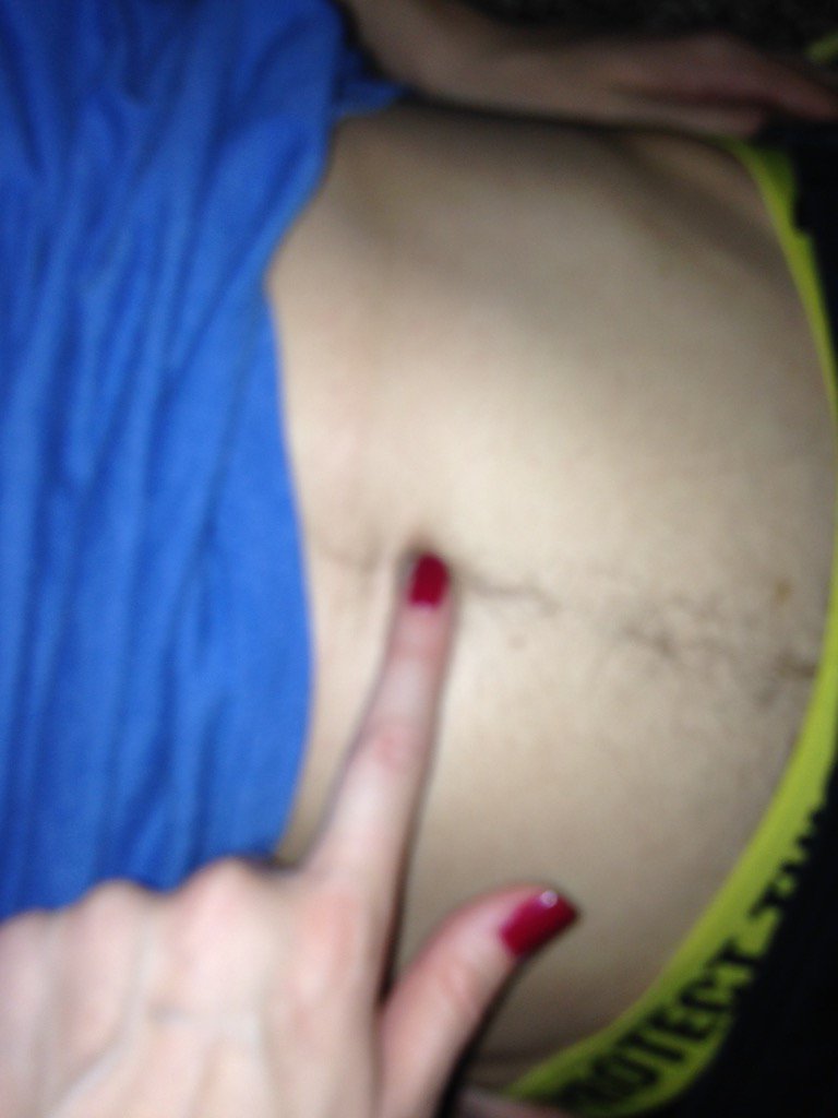 Bellybuttonzz's tweet photo. A FINGER https://t.co/5gLggdkaJF