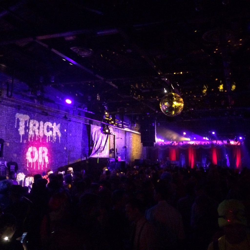 vcornette's tweet image. Tonight&apos;s office with @KarlDenson #setbreak #theview