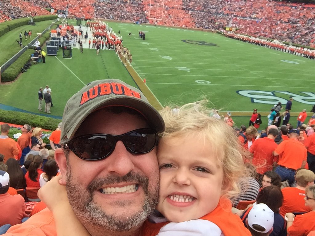 WarCowbell's tweet photo. Love that this little beauty loves her @AuburnTigers and just might love her daddy too #BottaGetta #favoritecheer https://t.co/1eW9p94jA6