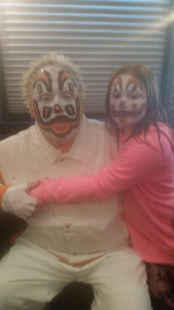 icp's tweet photo. Me and my lovley daughter Ruby ready for some HALLOWICKED CLOWN SHOW action!!! Happy Halloween to ninjas everywhere! https://t.co/vlmBlGphFK