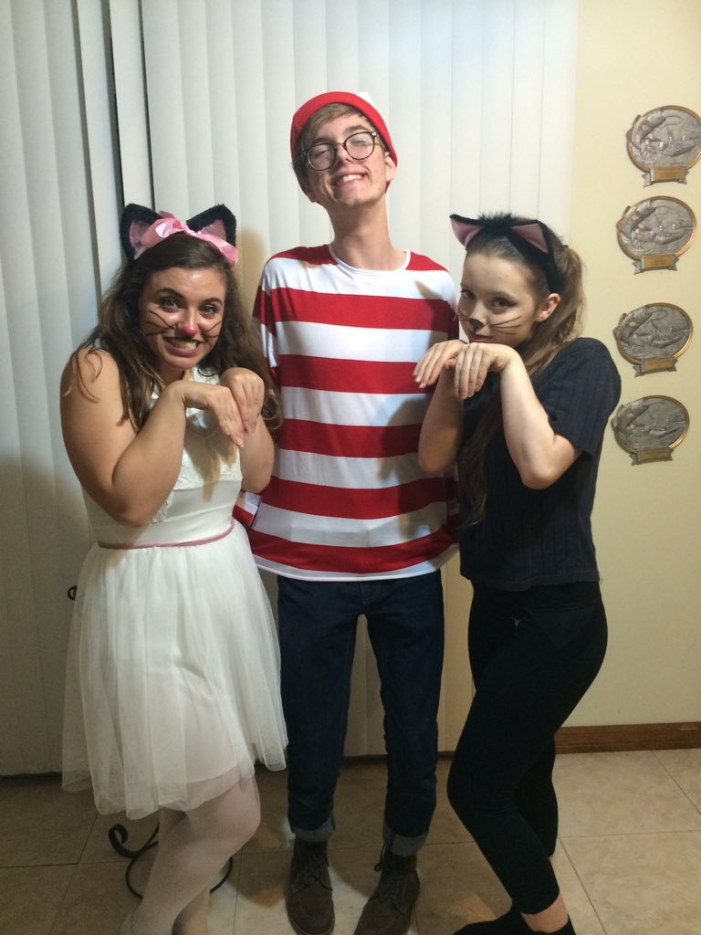 MaddiRennDarn's tweet photo. halloween 🐱🎃👻💛🌻 https://t.co/BgjWF1hNVR