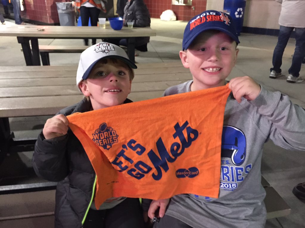 kris_clymans's tweet photo. Boys at CitiField for #Game4 #2015WS #citivision https://t.co/p6s25LvYYo