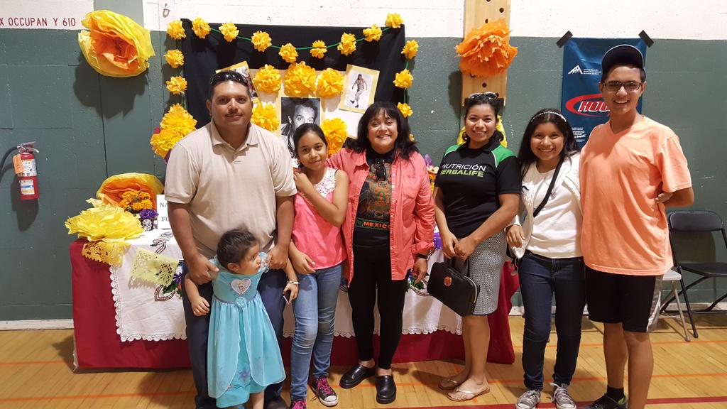 HispanicNc's tweet photo. #LATINOHERITAGEMONTH Dia de los Muertos. @harvesthawks https://t.co/1TyJrGf3Ql