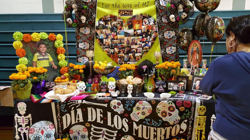 HispanicNc's tweet photo. #LATINOHERITAGEMONTH Dia de los Muertos. @harvesthawks https://t.co/1TyJrGf3Ql