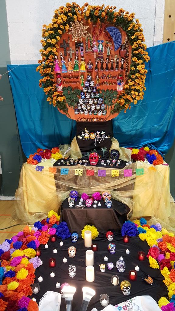 HispanicNc's tweet photo. #LATINOHERITAGEMONTH Dia de los Muertos. @harvesthawks https://t.co/1TyJrGf3Ql