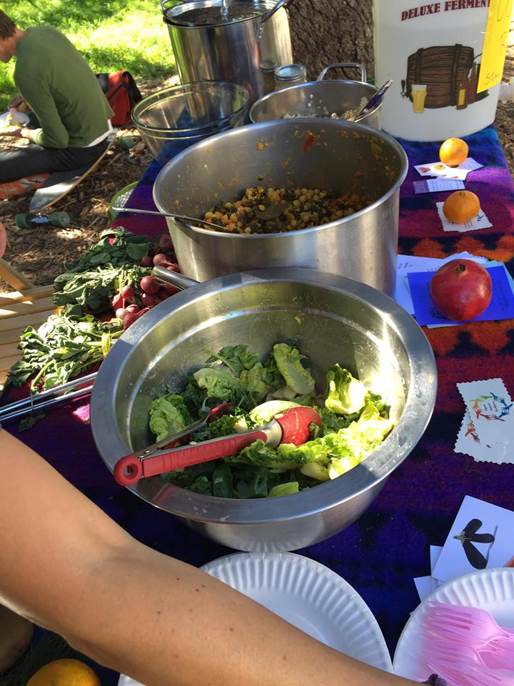 NourishINsight's tweet photo. The power of community...OpenSourceWellness
#uglyproduce #veganfood #opensourcewellness #service #changehealthcare https://t.co/f4sI00aCyQ