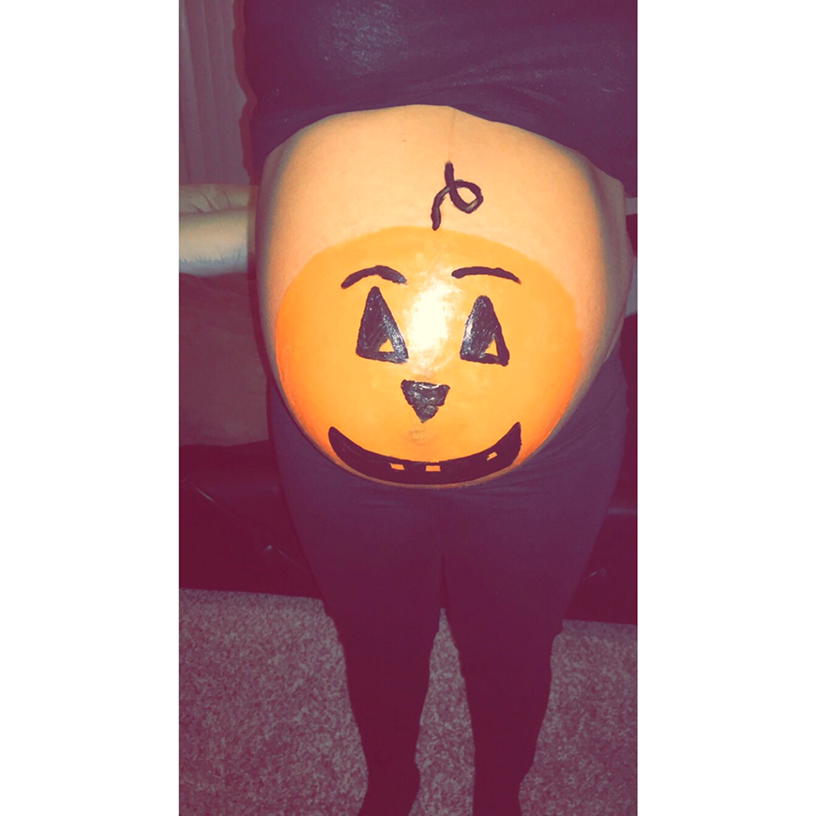 MissJStarr's tweet photo. Happy Halloween from the belly 🎃 #daddydidthat https://t.co/2q0B4iuvv0