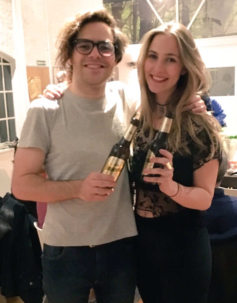 Festejando con el elenco después de la última función de #Equus con @imperialarg