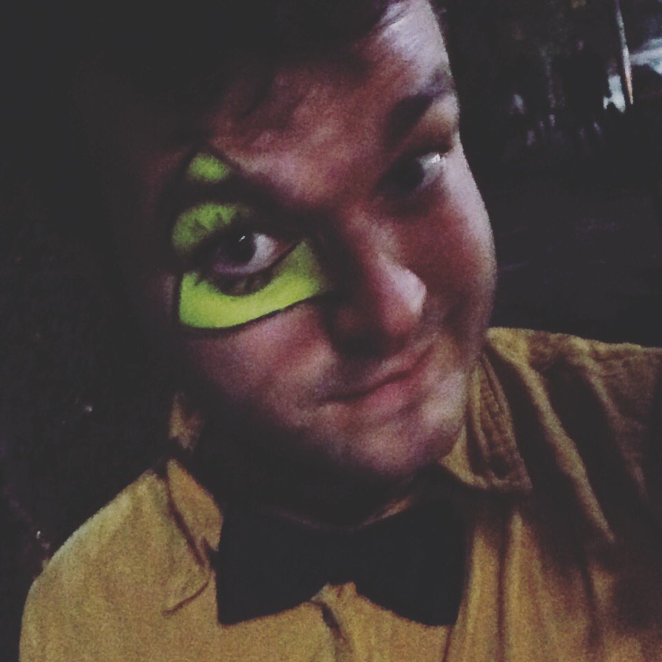 dink_winston's tweet photo. The name's Bill! #billcipher #gravityfalls #halloween https://t.co/DVZijc3ZE8