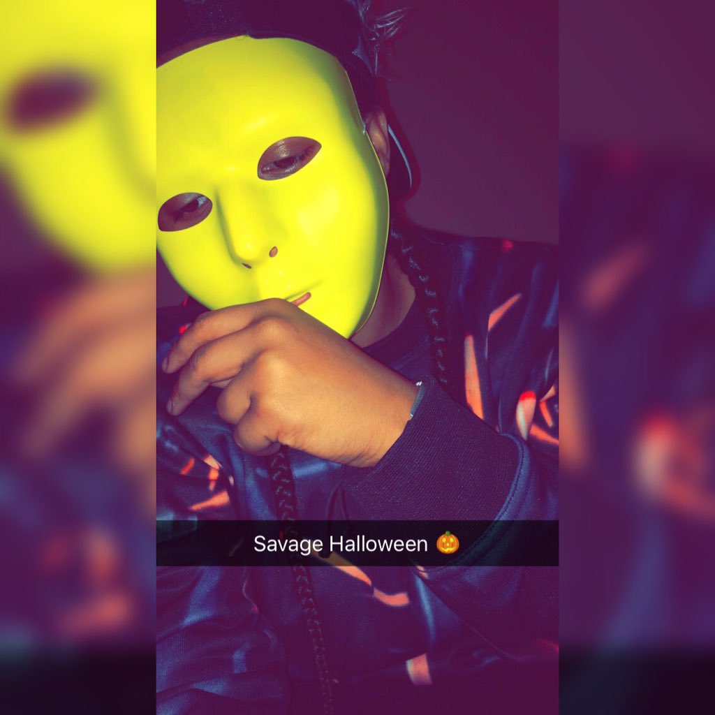 Mickey_Ignorant's tweet photo. Happy Halloween 🖕🏽 https://t.co/hkGCxOSp53