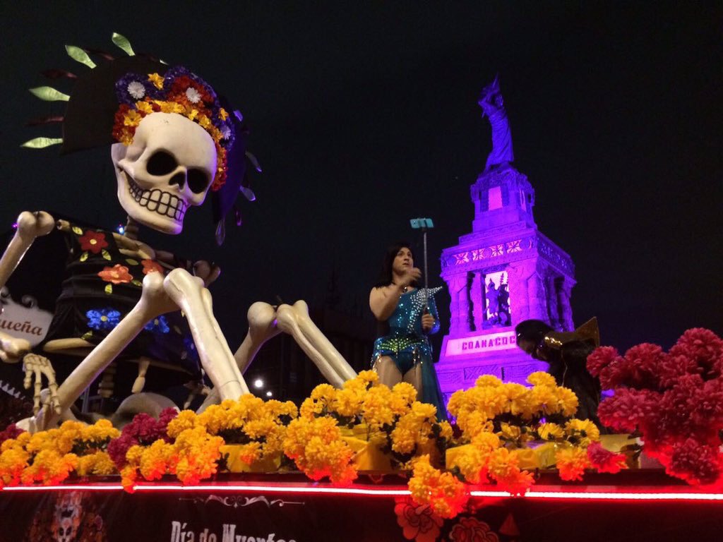 EncantaMex's tweet photo. Así se vivió el #1erFestivalDeCatrinas..
Increíble nuestra cultura😎
#Cultura #Mexico #Tradiciones 🎃🎃🎃🎃🎃🎃🎃🎃🎃🎃🎃🎃🎃🎃🎃🎃🎃🎃 https://t.co/8E9ckbVvGA