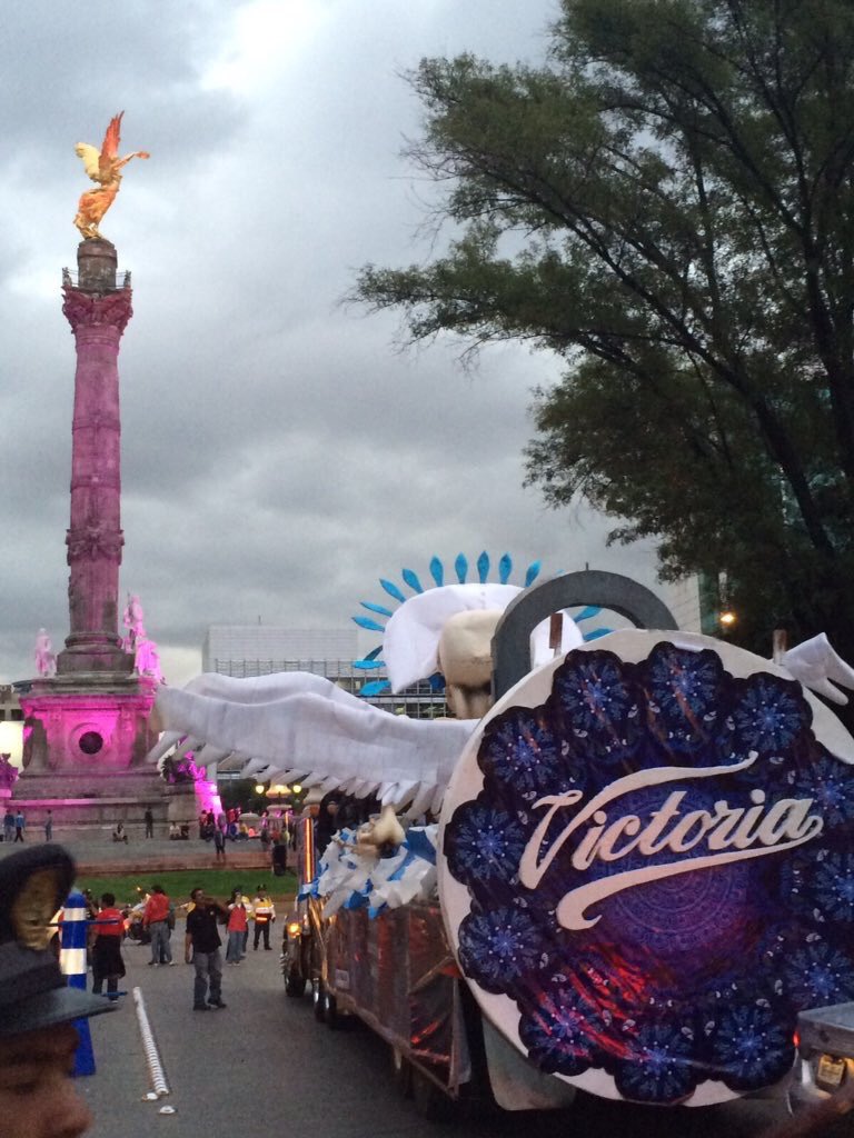 EncantaMex's tweet photo. Así se vivió el #1erFestivalDeCatrinas..
Increíble nuestra cultura😎
#Cultura #Mexico #Tradiciones 🎃🎃🎃🎃🎃🎃🎃🎃🎃🎃🎃🎃🎃🎃🎃🎃🎃🎃 https://t.co/8E9ckbVvGA