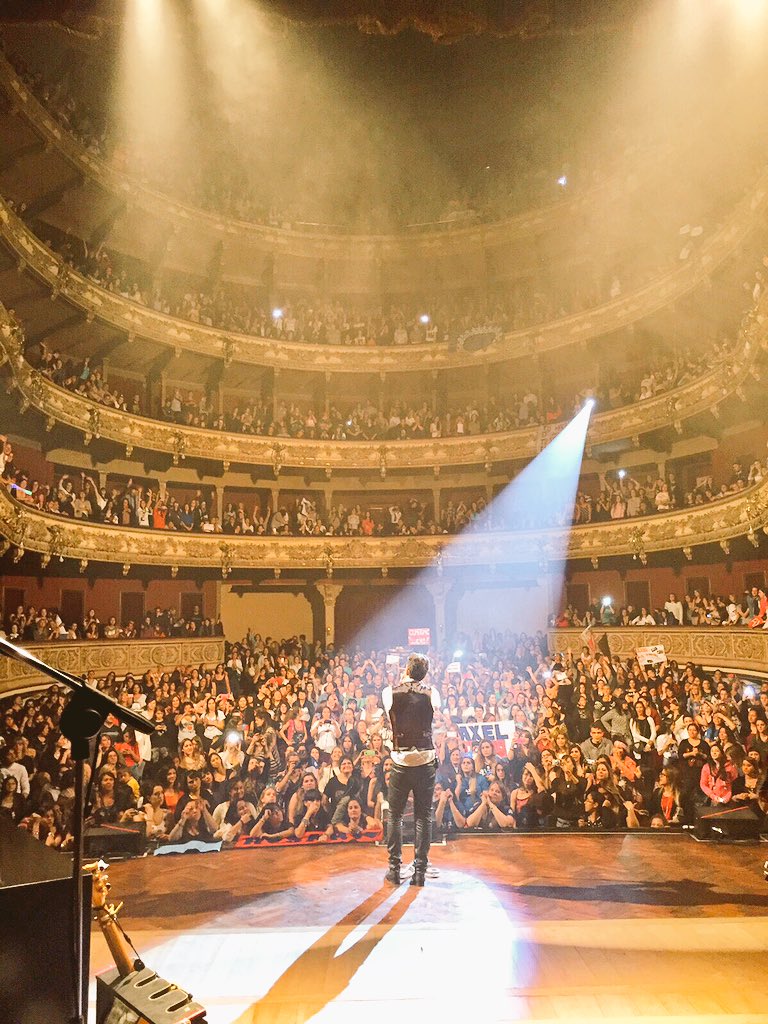 #Foto1 #TusOjosMisOjosROSARIO1
Mañana 2da función!!!
Qué hermoso teatro <a href="/teatroelcirculo/">Teatro El Círculo</a> lleno total!!!