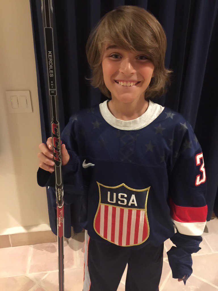 CountMalter's tweet image. Got a broken stick! We officially have a favorite @SDGullsAHL player and future @AnaheimDucks player: @NicKerdiles