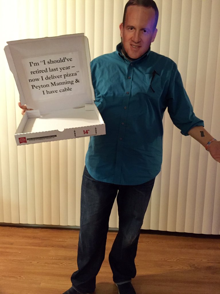 bkkevy's tweet photo. better ingredients, better costume, @PapaJohns #ihavecable @DIRECTV https://t.co/84rrRlKYBT