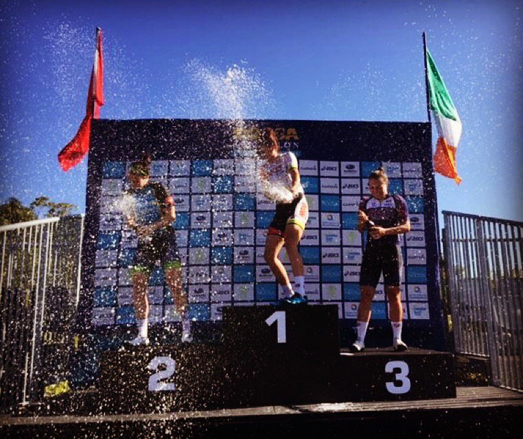 BakerGeorgia's tweet photo. Had a great day at the #NoosaTri Women's Criterium. Awesome work by the @High5DreamTeam! #champagneshowers https://t.co/kfIzNO6TOW