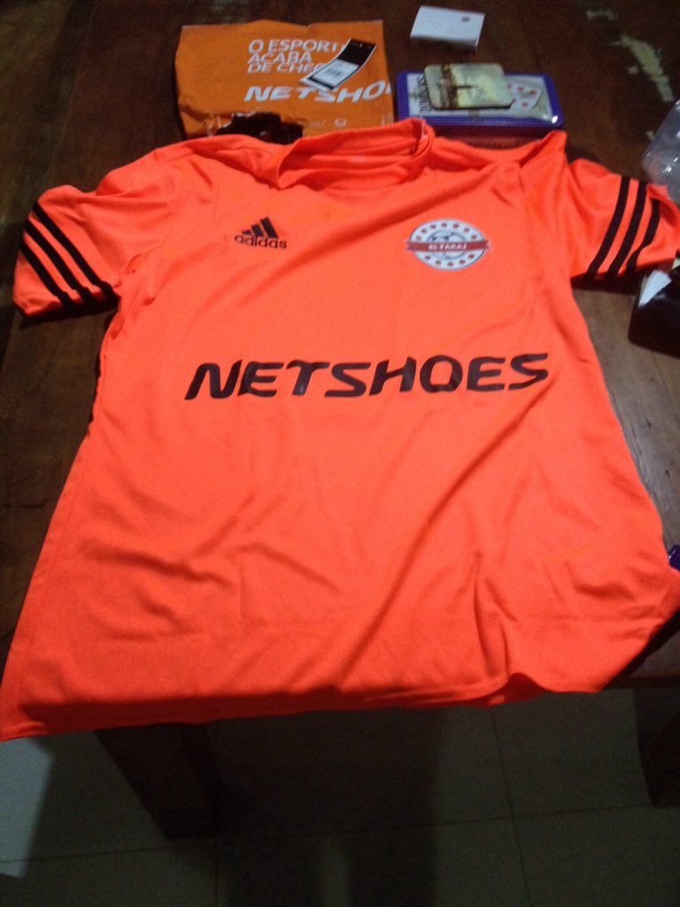 ElFarajFC's tweet photo. com apoio da @adidasbrasil e da @sigaNetshoes segue o mano mais bonito da AN! obrigado pelo apoio de sempre! https://t.co/NL9fg8gB0O