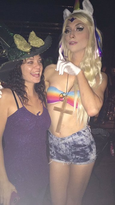Hush bitch!! It's Halloween!!!!! https://t.co/782fDSVWP4