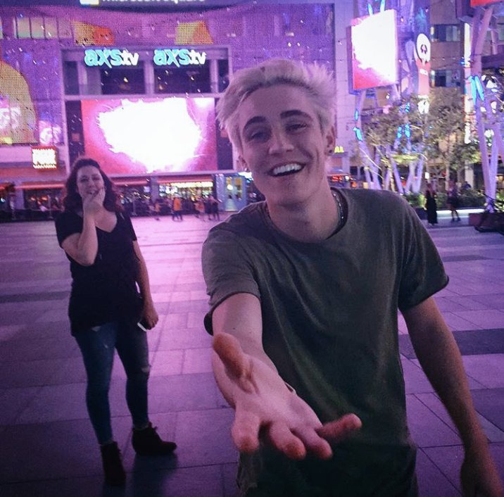 Pretty amazing picture but it would be better if you were in it